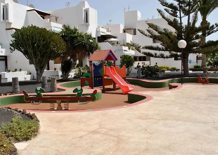 Maria B Costa Teguise